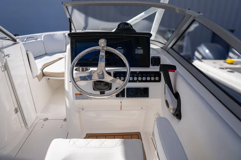 Slide: The Image of Sea Fox 228 Traveler 2026 - 14