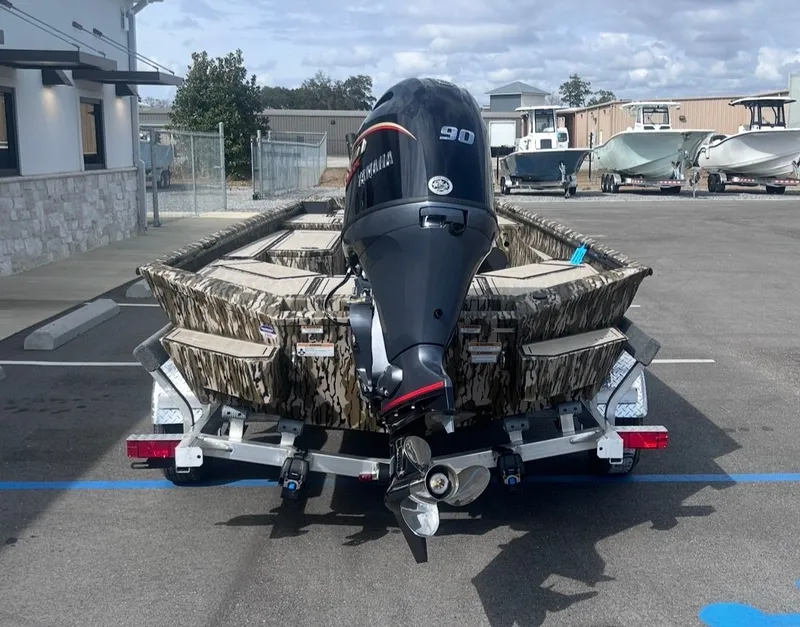 Slide: The Image of Avid 18 Commander 2026 - 5