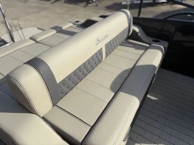 Slide: The Image of Barletta L25UC 2023 - 15