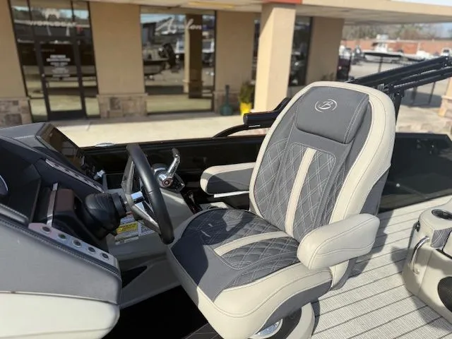 Slide: The Image of Barletta L25UC 2023 - 18