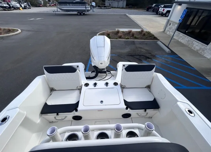 Slide: The Image of Bayliner Trophy 22CC 2026 - 12