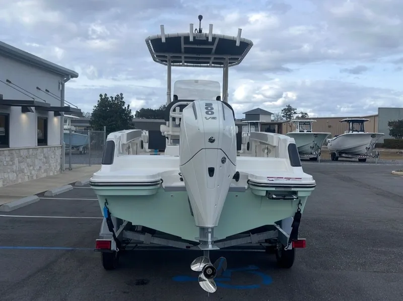 Slide: The Image of Bayliner Trophy 22CC 2026 - 5