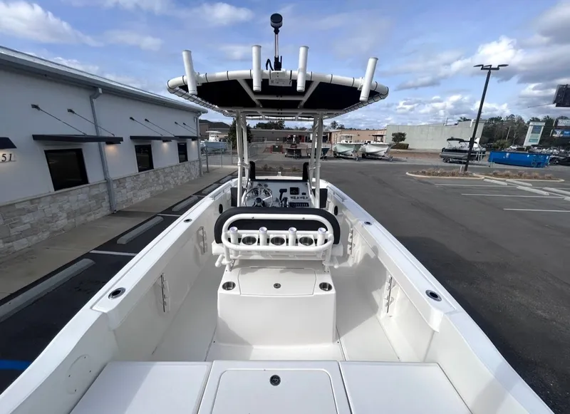 Slide: The Image of Bayliner Trophy T22CC 2026 - 10