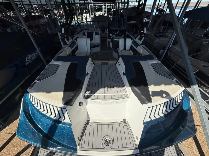 Slide: The Image of Nautique G23 2018 - 24