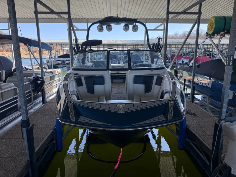 Slide: The Image of Nautique G23 2018 - 25