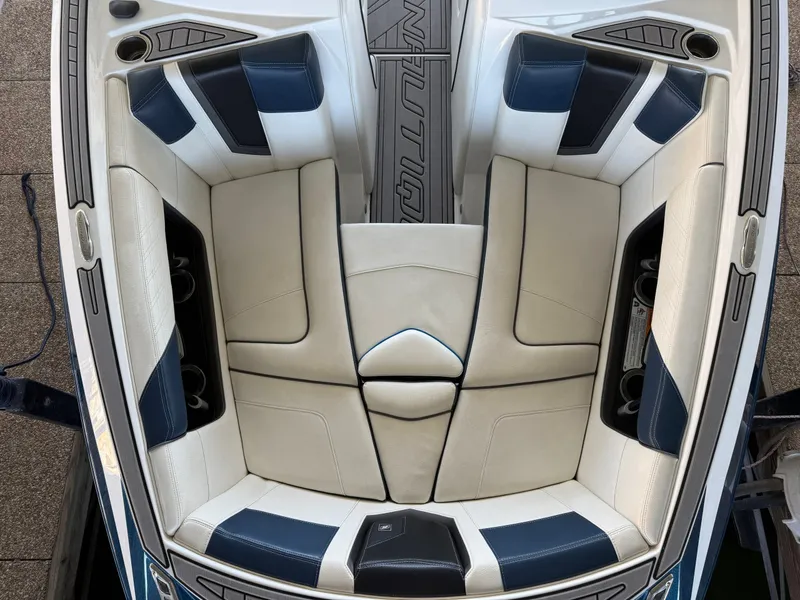 Slide: The Image of Nautique G23 2018 - 27