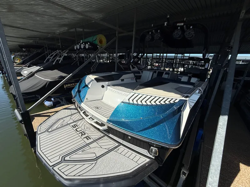 Slide: The Image of Nautique G23 2018 - 32