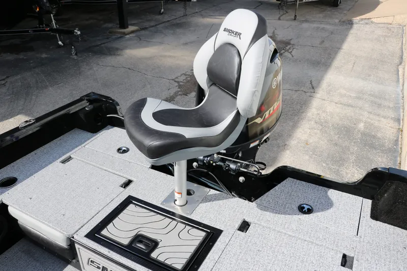 Slide: The Image of Smoker Craft Adventurer 178 DC 2025 - 21