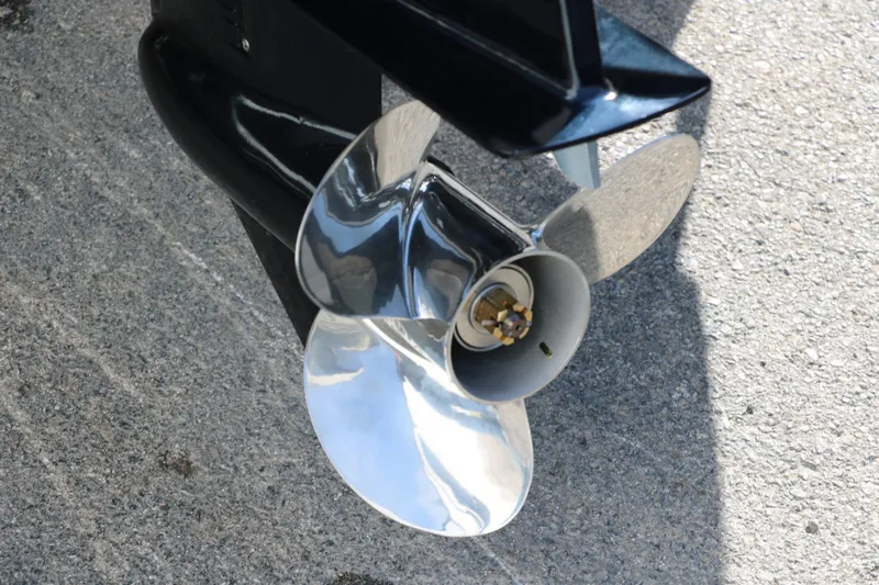 Slide: The Image of Smoker Craft Adventurer 178 DC 2025 - 35