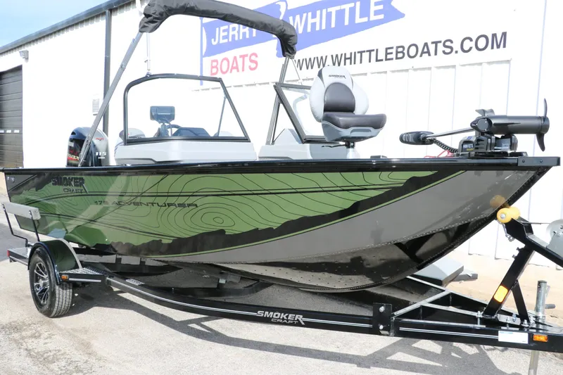 Slide: The Image of Smoker Craft Adventurer 178 DC 2025 - 9