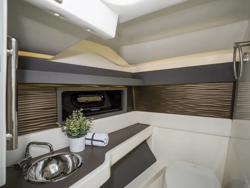 Slide: The Image of Sea Ray SLX 310 2026 - 3