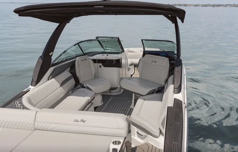 Slide: The Image of Sea Ray SLX 280 2026 - 3