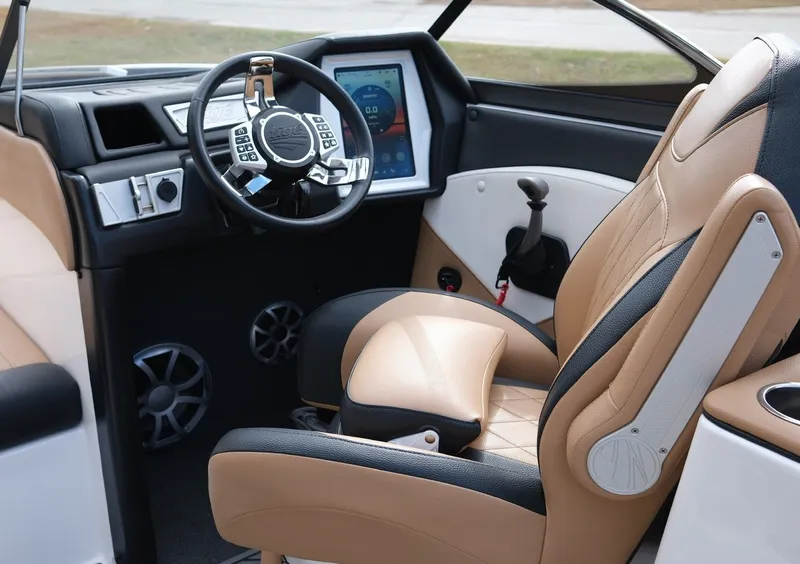 Slide: The Image of Tigé Z3 2018 - 6