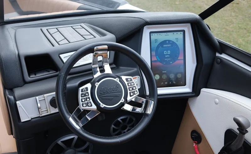 Slide: The Image of Tigé Z3 2018 - 7