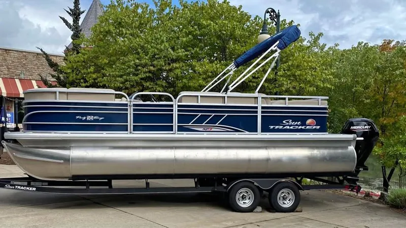 Slide: The Image of Sun Tracker Party Barge 2021 - 9