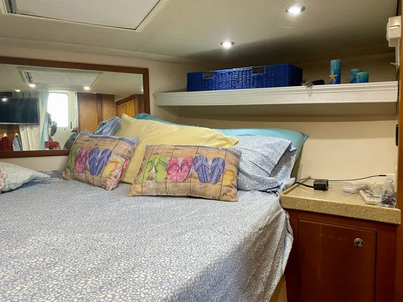 Slide: The Image of Luhrs 33 Convertible 2005 - 29