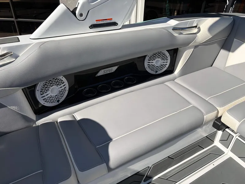 Slide: The Image of Supreme S240 2026 - 10