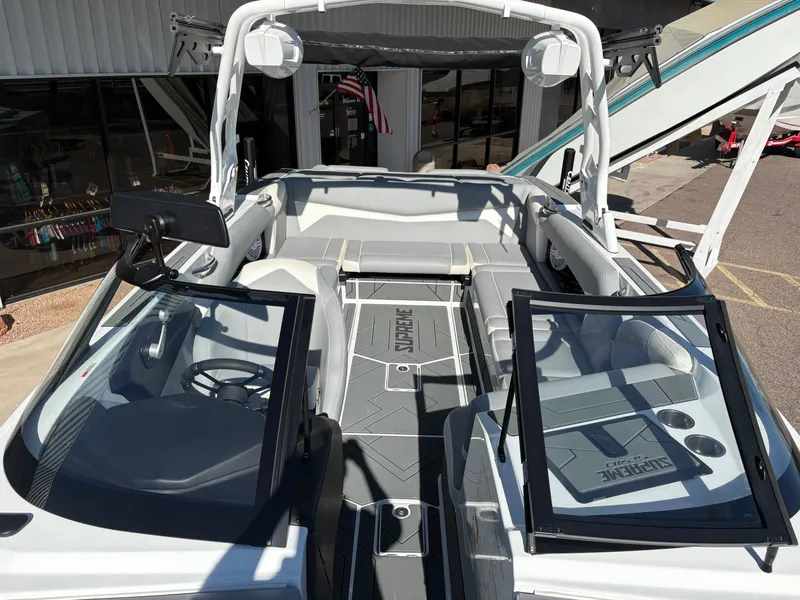 Slide: The Image of Supreme S240 2026 - 13