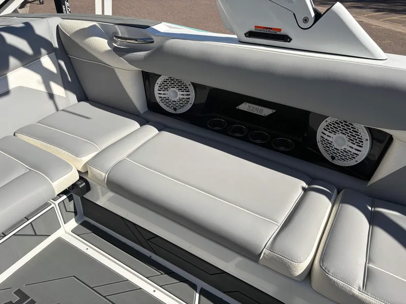 Slide: The Image of Supreme S240 2026 - 9