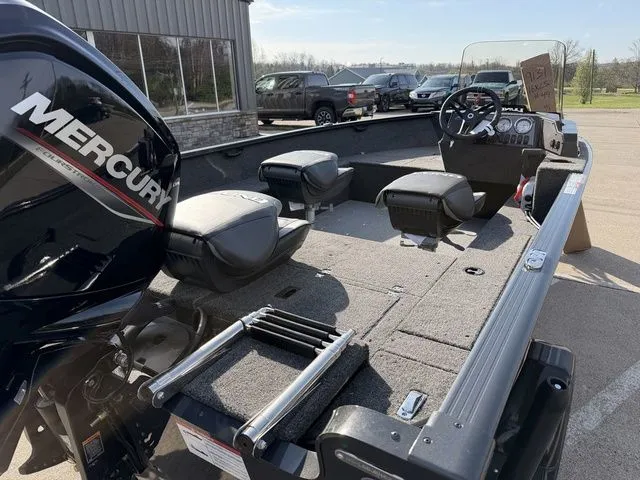 Slide: The Image of Lund 1650 Rebel XL SS 2026 - 4