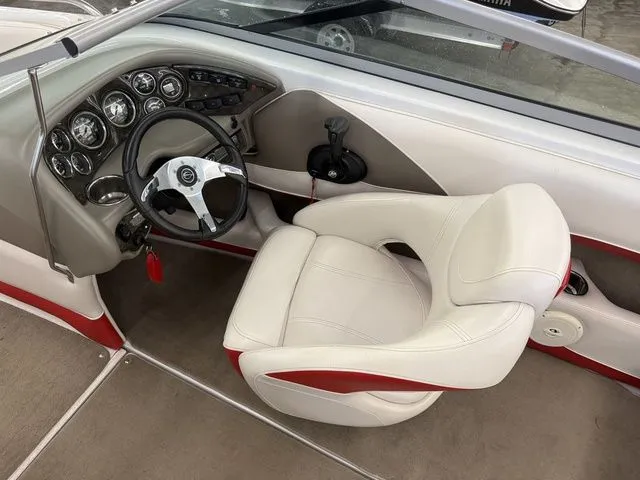 Slide: The Image of Crownline Boats 21 SS 2012 - 12