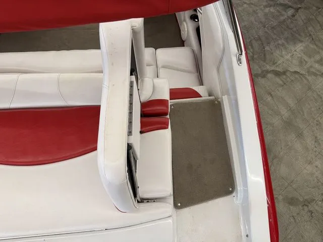 Slide: The Image of Crownline Boats 21 SS 2012 - 6