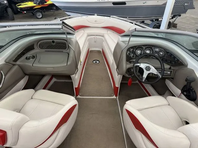 Slide: The Image of Crownline Boats 21 SS 2012 - 8