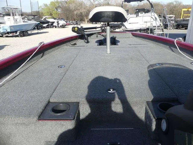 Slide: The Image of Tracker Pro Team 190 TX 2023 - 16