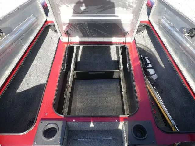 Slide: The Image of Tracker Pro Team 190 TX 2023 - 19