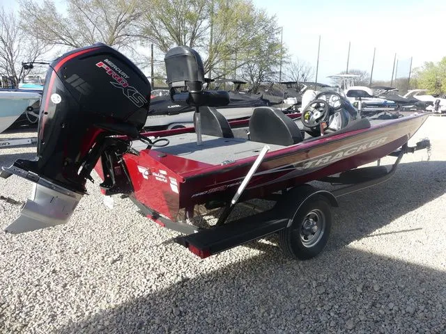 Slide: The Image of Tracker Pro Team 190 TX 2023 - 7