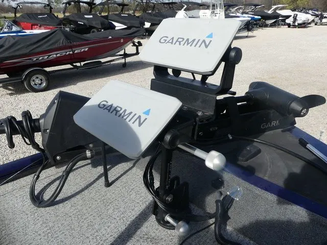 Slide: The Image of Tracker Pro 170 2022 - 19