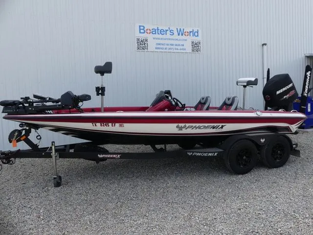 The Image of Phoenix Bass Boat 819 Pro 2018 - 1