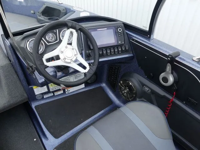 Slide: The Image of Skeeter Solera 189 2017 - 12