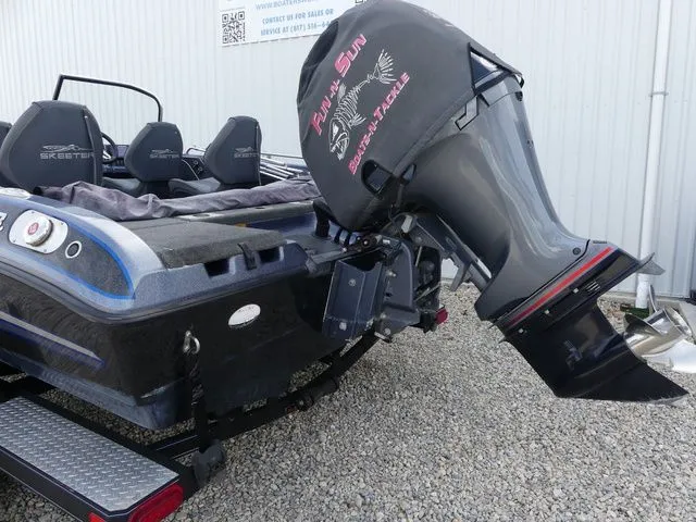 Slide: The Image of Skeeter Solera 189 2017 - 3