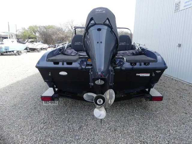 Slide: The Image of Skeeter Solera 189 2017 - 4