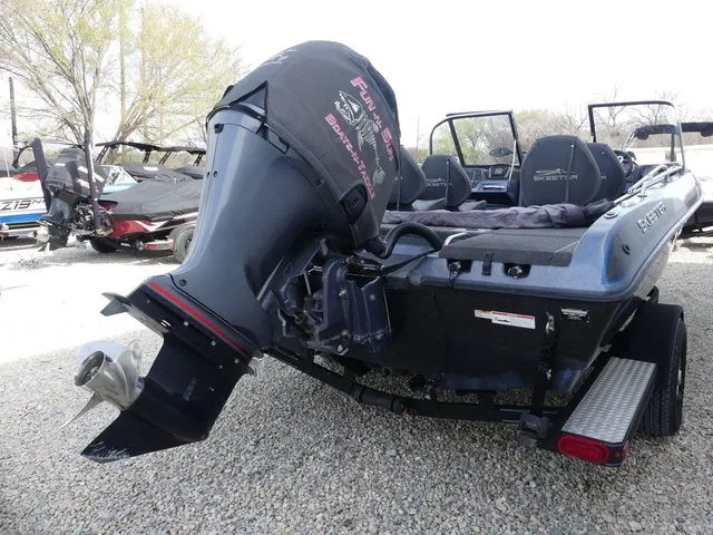 Slide: The Image of Skeeter Solera 189 2017 - 5