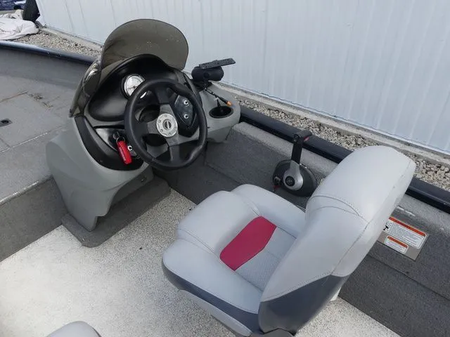 Slide: The Image of Tracker Super Guide V-16 2012 - 11