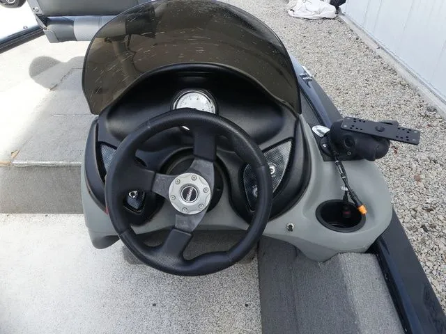 Slide: The Image of Tracker Super Guide V-16 2012 - 12