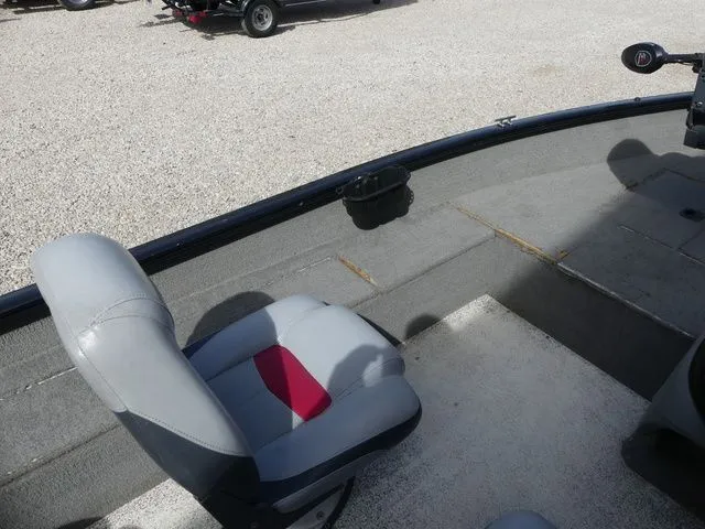 Slide: The Image of Tracker Super Guide V-16 2012 - 13