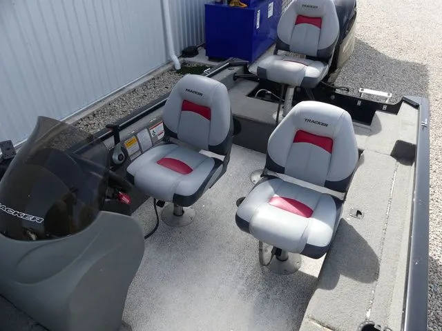 Slide: The Image of Tracker Super Guide V-16 2012 - 17