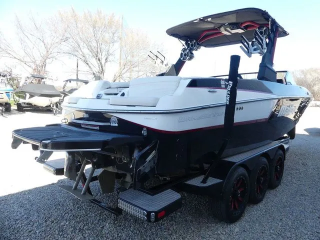Slide: The Image of Malibu Wakesetter 24 MXZ 2020 - 6