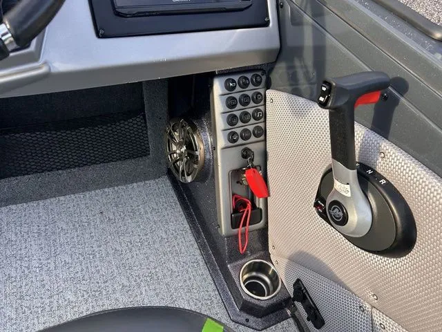 Slide: The Image of Ranger VX1888WT 2022 - 11