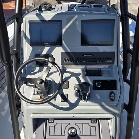 Slide: The Image of Pathfinder 2400 Open 2026 - 25