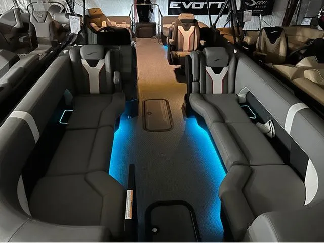 Slide: The Image of Evotti 725QL 2026 - 29