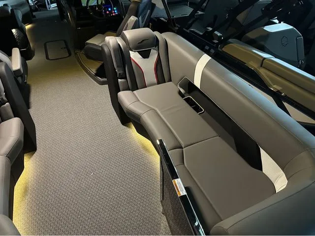 Slide: The Image of Evotti 725QL 2026 - 32