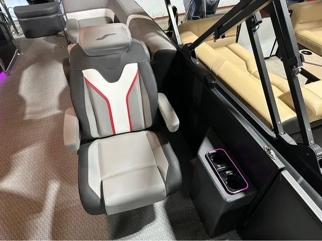 Slide: The Image of Evotti 725QL 2026 - 40