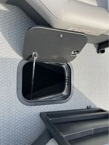 Slide: The Image of Evotti 725QL 2026 - 8