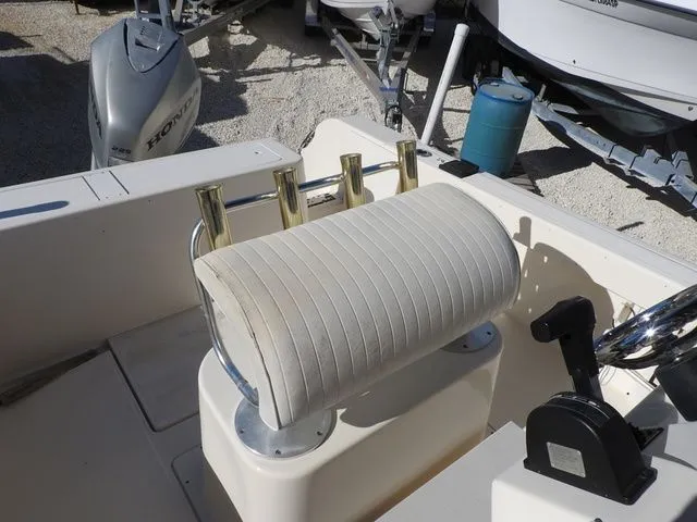 Slide: The Image of Key West 2300C Blue Water 2005 - 6