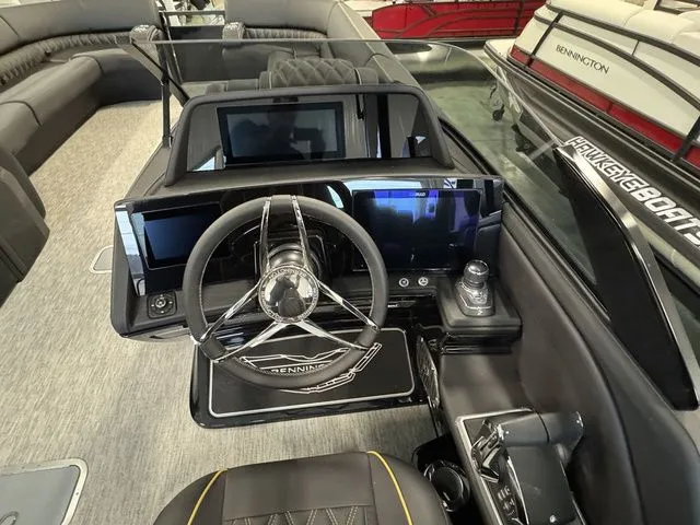 Slide: The Image of Bennington QX Quad Bench 30 QXFBWAX2 2026 - 19