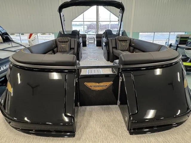 Slide: The Image of Bennington QX Quad Bench 30 QXFBWAX2 2026 - 8